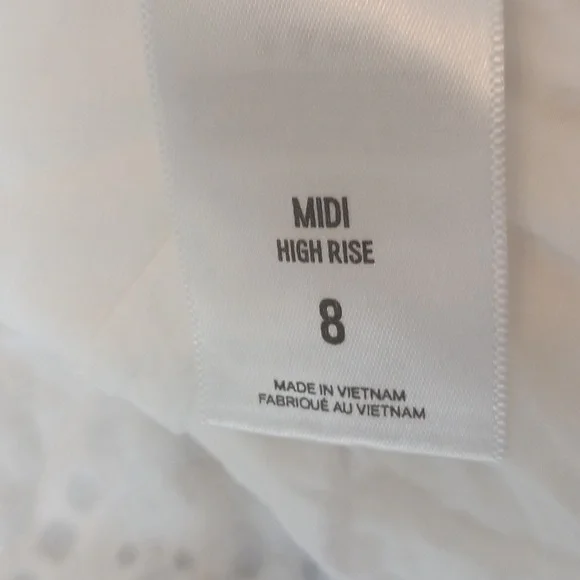 Express Shorts - Picture 6 of 6